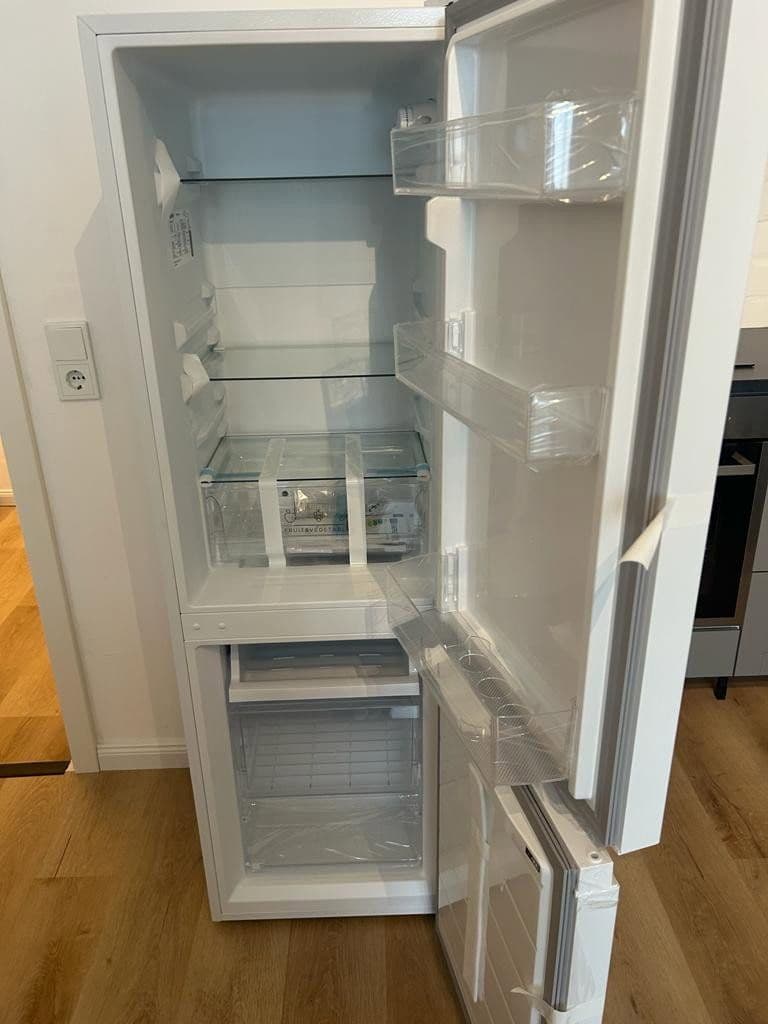 Prenájom bytu 1-izbový 42 m², Köln, Severné Porýnie - Westfálsko Prenájom bytu 1-izbový 42 m², Köln, Severné Porýnie - Westfálsko