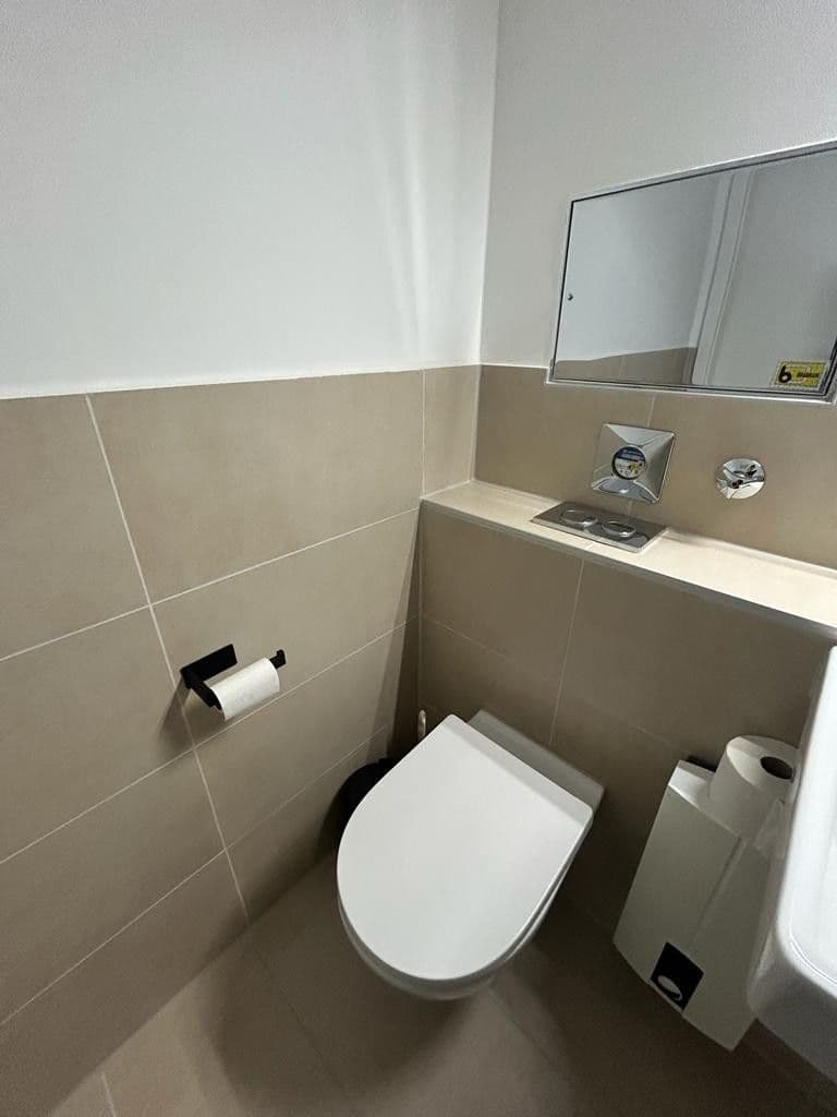 Prenájom bytu 1-izbový 42 m², Köln, Severné Porýnie - Westfálsko Prenájom bytu 1-izbový 42 m², Köln, Severné Porýnie - Westfálsko