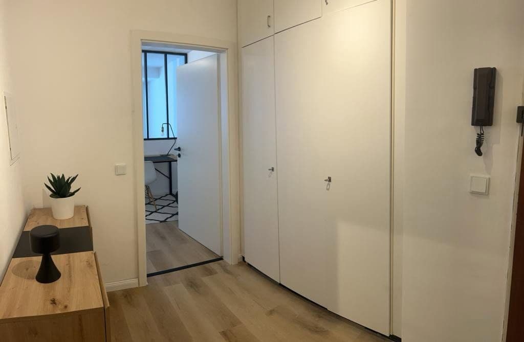 Prenájom bytu 1-izbový 42 m², Köln, Severné Porýnie - Westfálsko Prenájom bytu 1-izbový 42 m², Köln, Severné Porýnie - Westfálsko