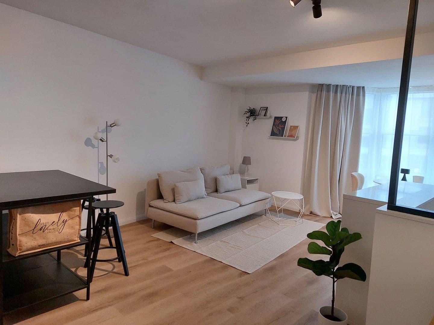 Prenájom bytu 1-izbový 42 m², Köln, Severné Porýnie - Westfálsko Prenájom bytu 1-izbový 42 m², Köln, Severné Porýnie - Westfálsko