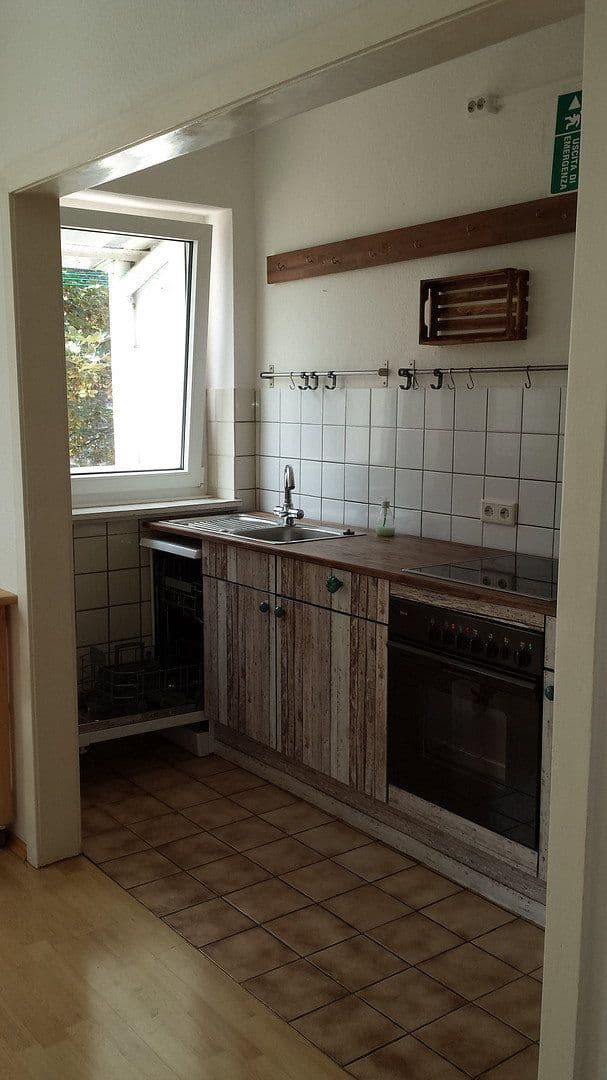 Prenájom bytu 2-izbový 60 m², Linienstraße 49, Düsseldorf, Severné Porýnie - Westfálsko Prenájom bytu 2-izbový 60 m², Linienstraße 49, Düsseldorf, Severné Porýnie - Westfálsko