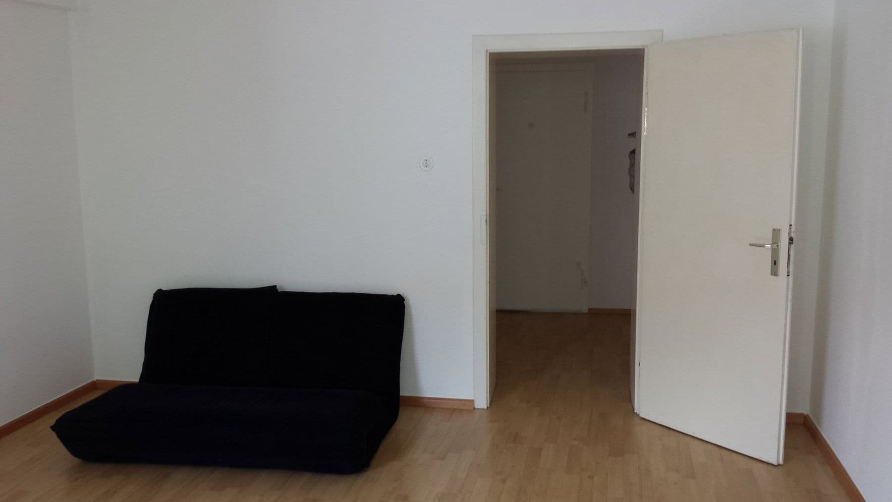Prenájom bytu 2-izbový 60 m², Linienstraße 49, Düsseldorf, Severné Porýnie - Westfálsko Prenájom bytu 2-izbový 60 m², Linienstraße 49, Düsseldorf, Severné Porýnie - Westfálsko