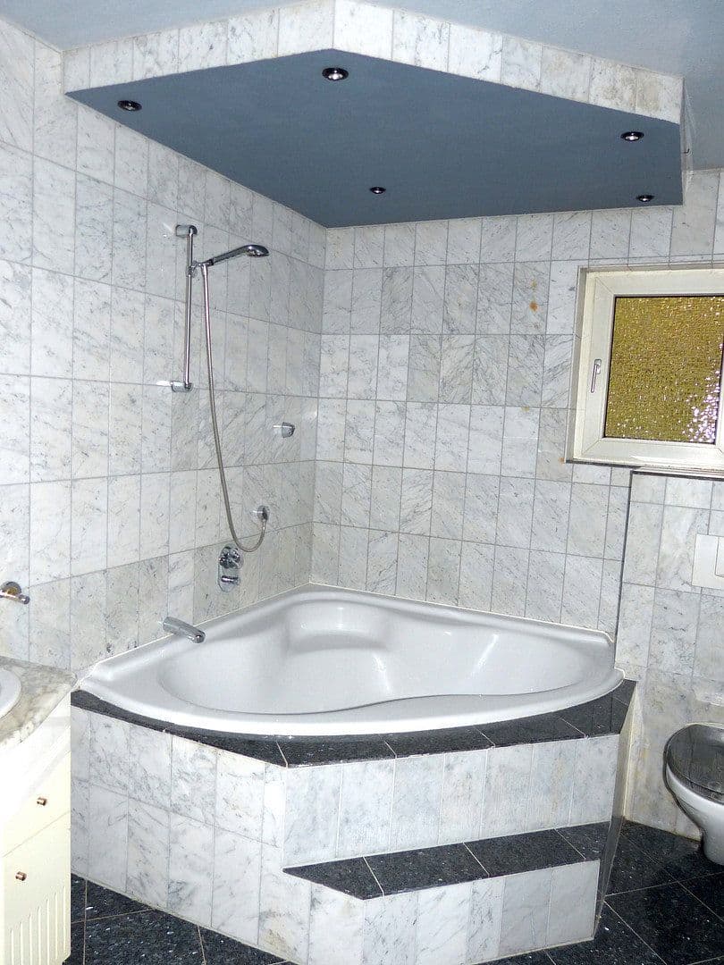 Prenájom bytu 2-izbový 74 m², Kapellenweg 8, Engelskirchen, Severné Porýnie - Westfálsko Prenájom bytu 2-izbový 74 m², Kapellenweg 8, Engelskirchen, Severné Porýnie - Westfálsko