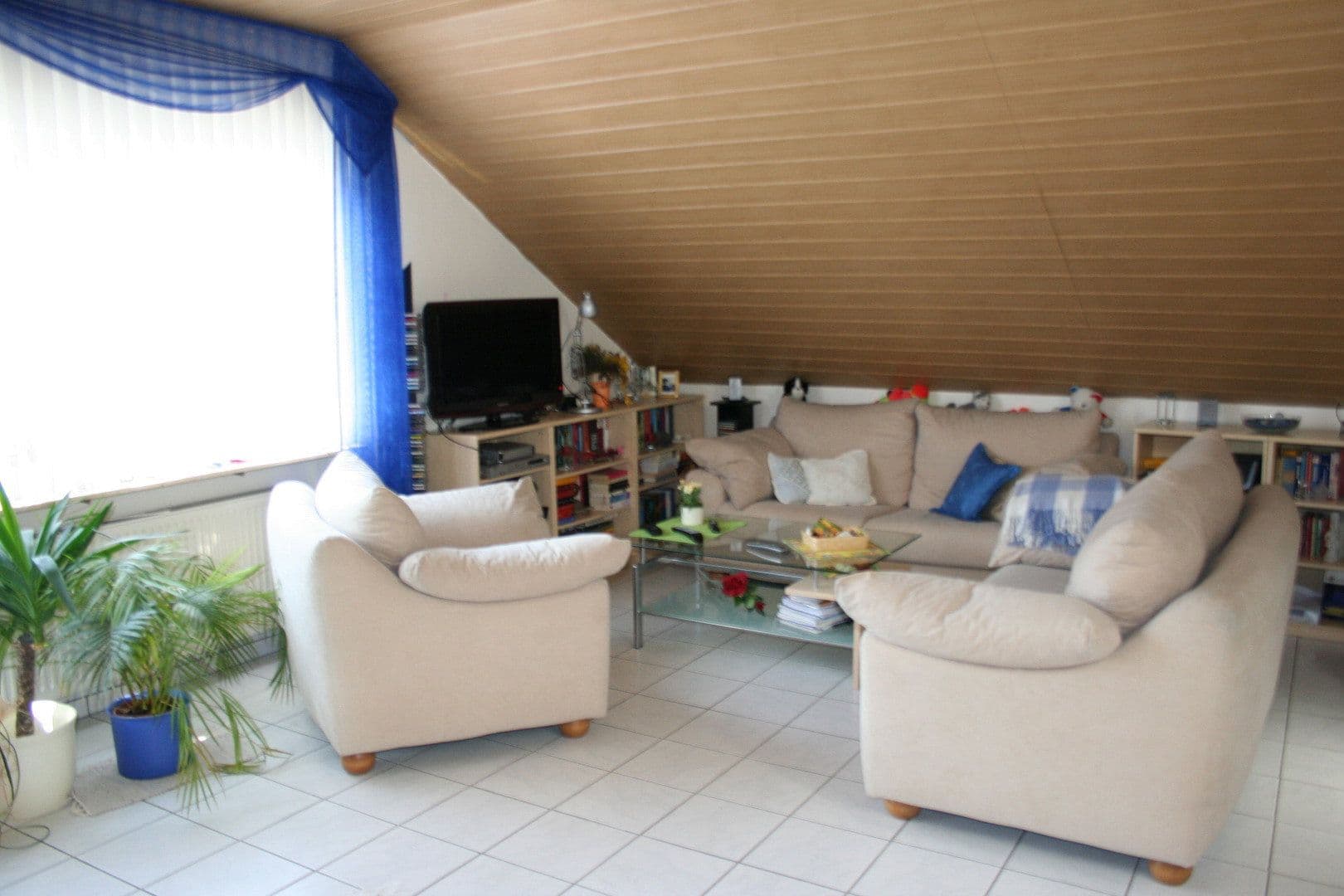 Prenájom bytu 3-izbový 75 m², Mendig, Porýnie-Falcko Prenájom bytu 3-izbový 75 m², Mendig, Porýnie-Falcko