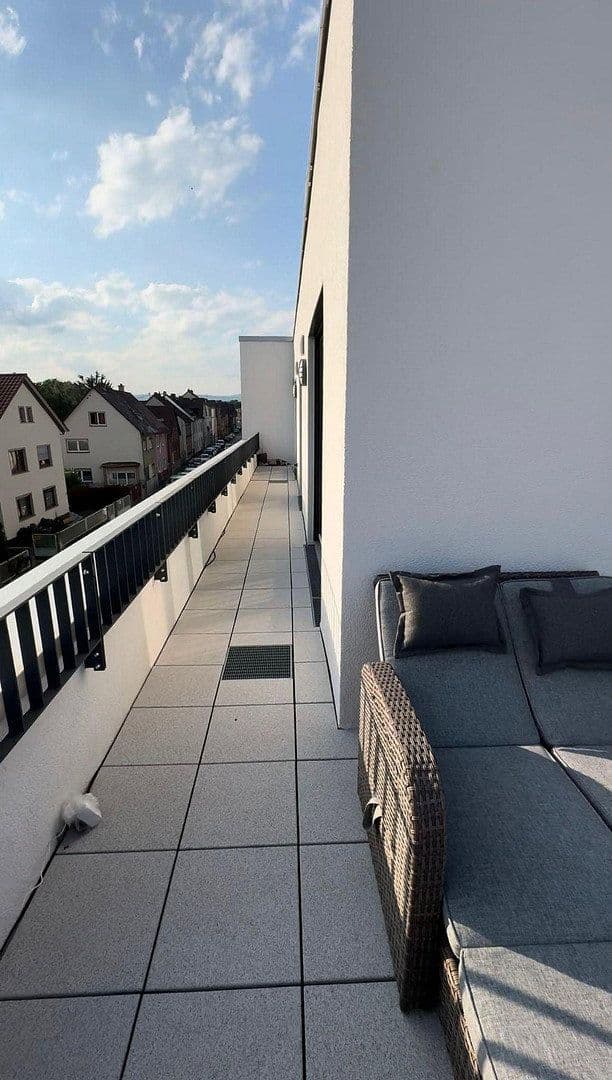 Prenájom bytu 2-izbový 83 m², Frankfurt am Main, Hesensko Prenájom bytu 2-izbový 83 m², Frankfurt am Main, Hesensko