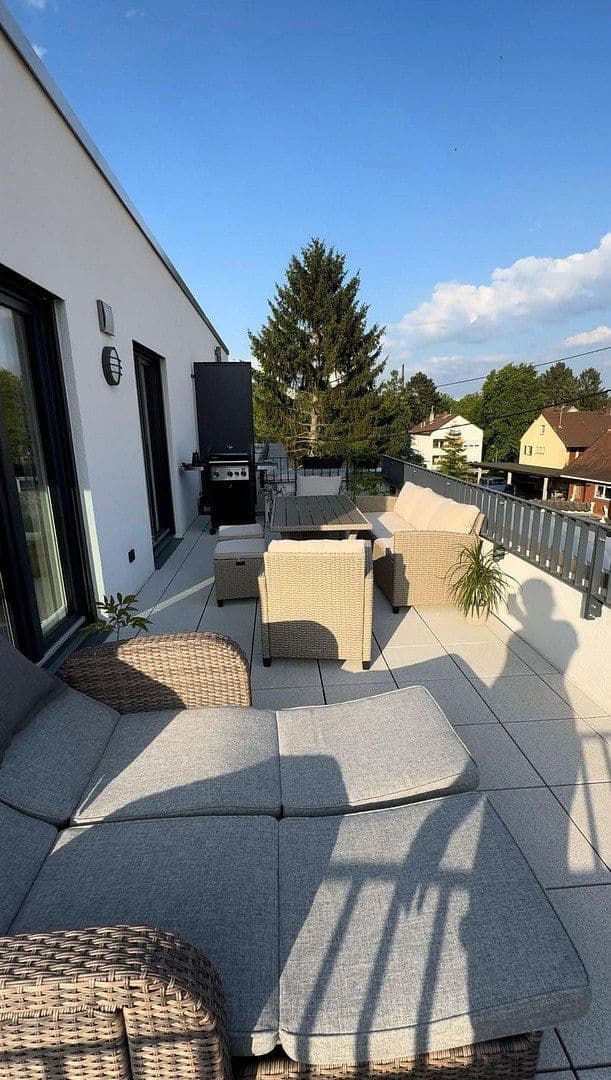 Prenájom bytu 2-izbový 83 m², Frankfurt am Main, Hesensko Prenájom bytu 2-izbový 83 m², Frankfurt am Main, Hesensko