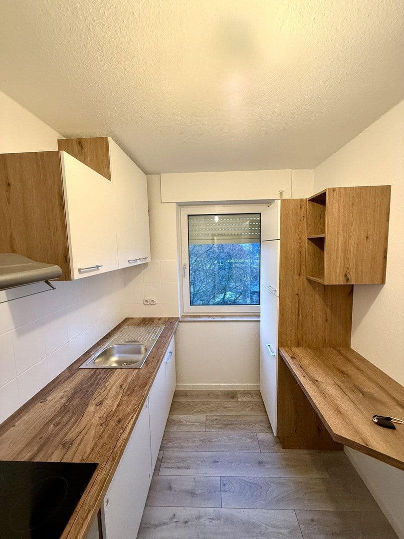 Prenájom bytu 3-izbový 78 m², Schwerin, Meklenbursko-Predpomoransko Prenájom bytu 3-izbový 78 m², Schwerin, Meklenbursko-Predpomoransko