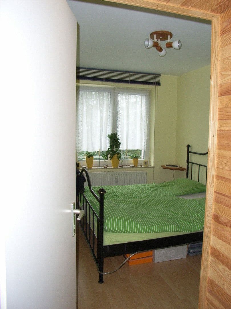 Prenájom bytu 3-izbový 82 m², Weinberg 34, Wuppertal, Severné Porýnie - Westfálsko Prenájom bytu 3-izbový 82 m², Weinberg 34, Wuppertal, Severné Porýnie - Westfálsko