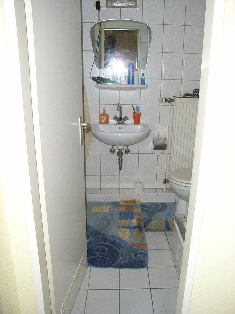 Prenájom bytu 3-izbový 82 m², Weinberg 34, Wuppertal, Severné Porýnie - Westfálsko Prenájom bytu 3-izbový 82 m², Weinberg 34, Wuppertal, Severné Porýnie - Westfálsko