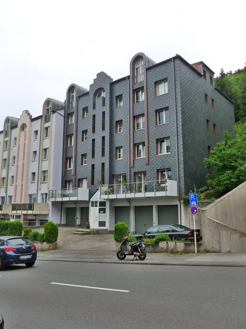 Prenájom bytu 3-izbový 82 m², Weinberg 34, Wuppertal, Severné Porýnie - Westfálsko Prenájom bytu 3-izbový 82 m², Weinberg 34, Wuppertal, Severné Porýnie - Westfálsko