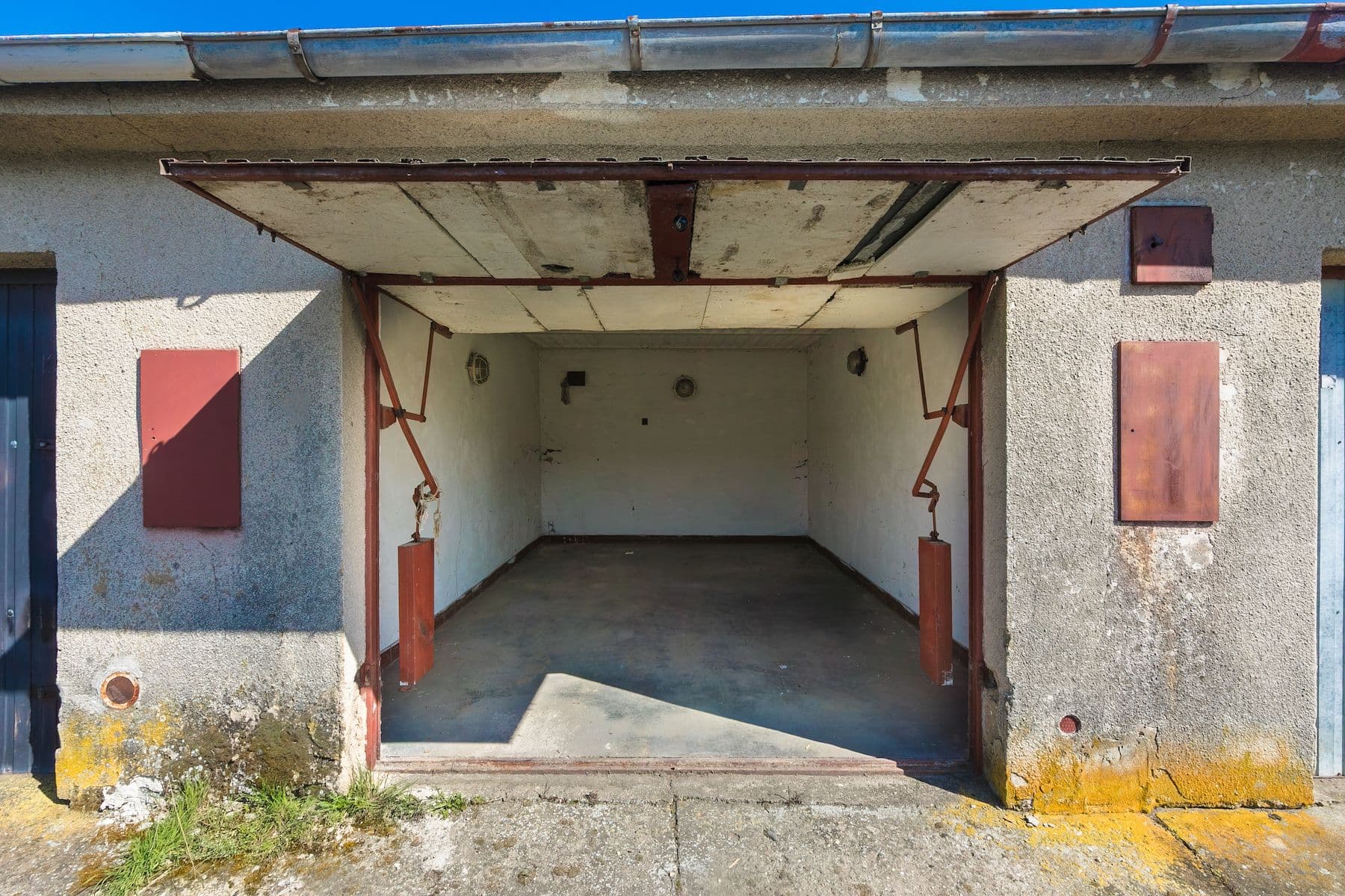 Predaj garáže 22 m², Sadská, Středočeský kraj Predaj garáže 22 m², Sadská, Středočeský kraj