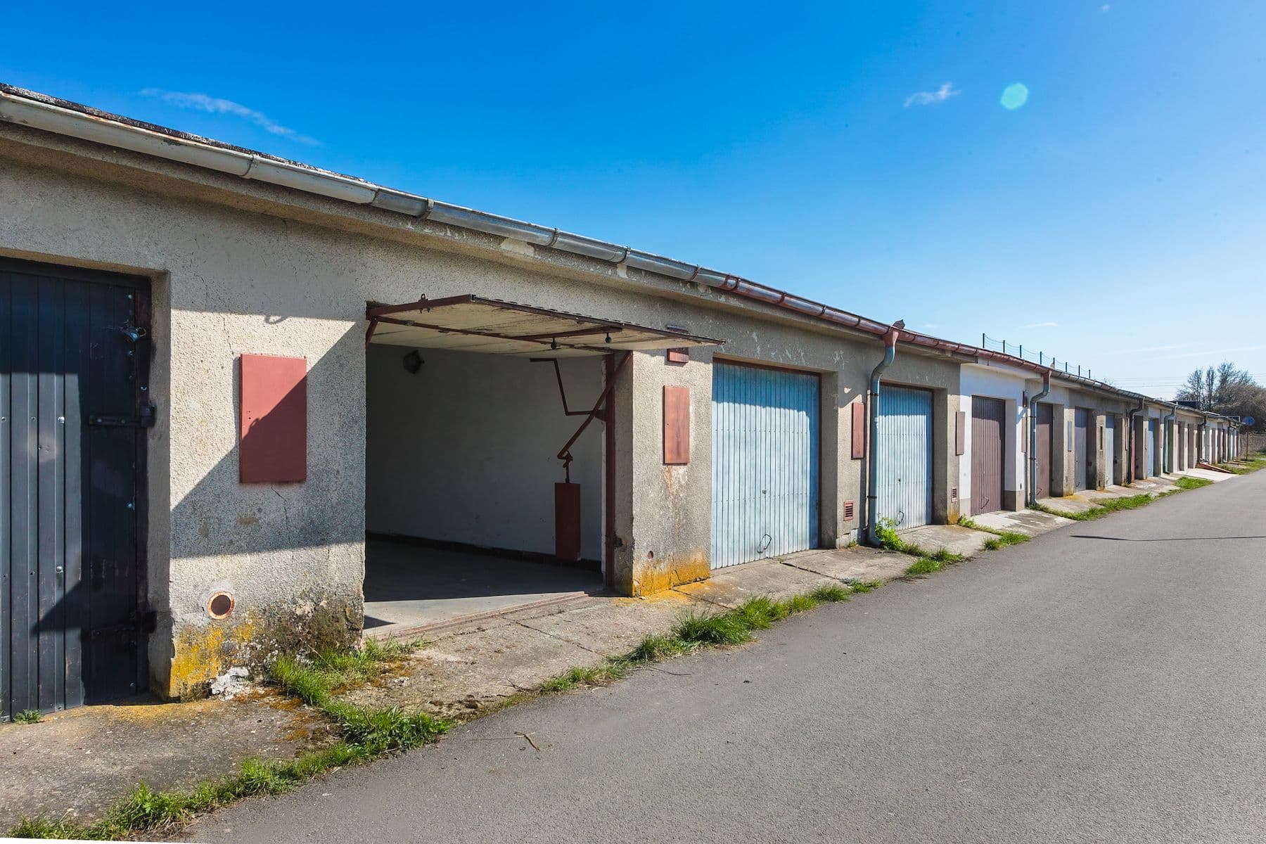 Predaj garáže 22 m², Sadská, Středočeský kraj Predaj garáže 22 m², Sadská, Středočeský kraj