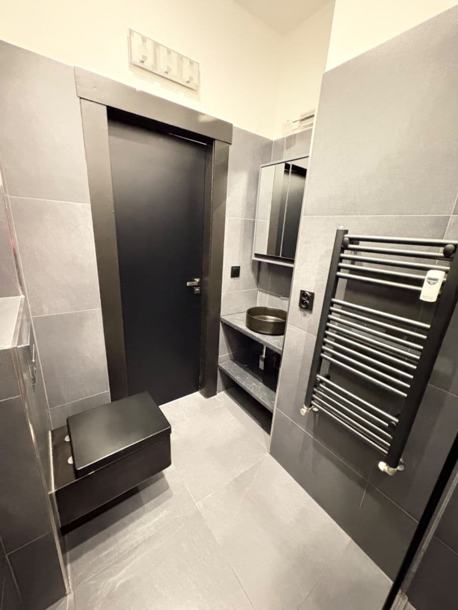 Prenájom bytu 2-izbový 56 m², Zelená, Praha, Praha Prenájom bytu 2-izbový 56 m², Zelená, Praha, Praha