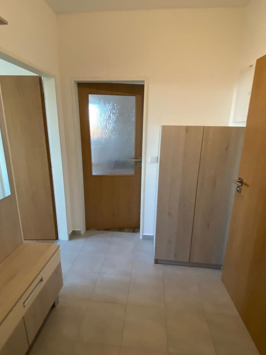 Prenájom bytu 3-izbový 60 m², Ecksteinova, Chýně, Středočeský kraj Prenájom bytu 3-izbový 60 m², Ecksteinova, Chýně, Středočeský kraj