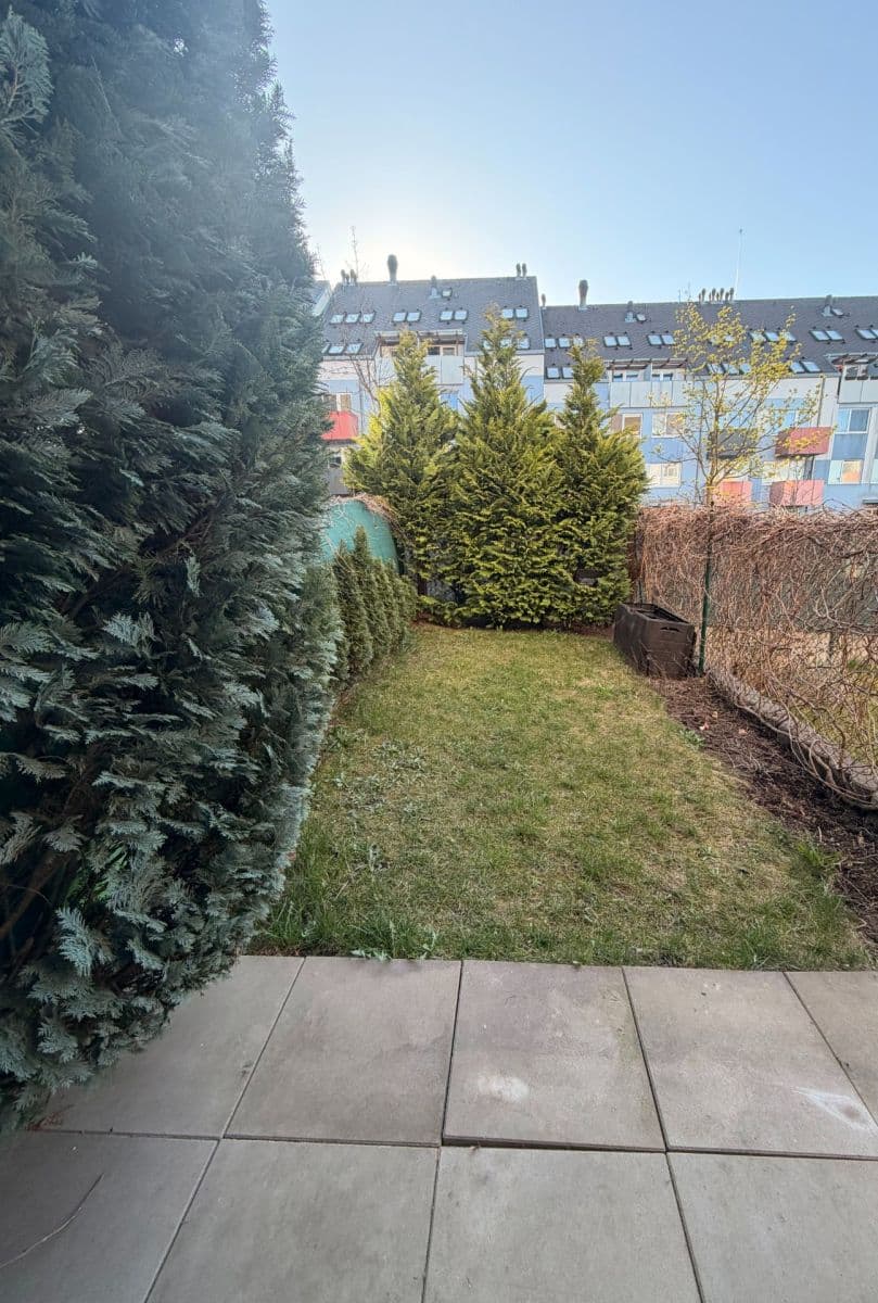 Prenájom bytu 1-izbový 32 m², Herlíkovická, Praha, Praha Prenájom bytu 1-izbový 32 m², Herlíkovická, Praha, Praha