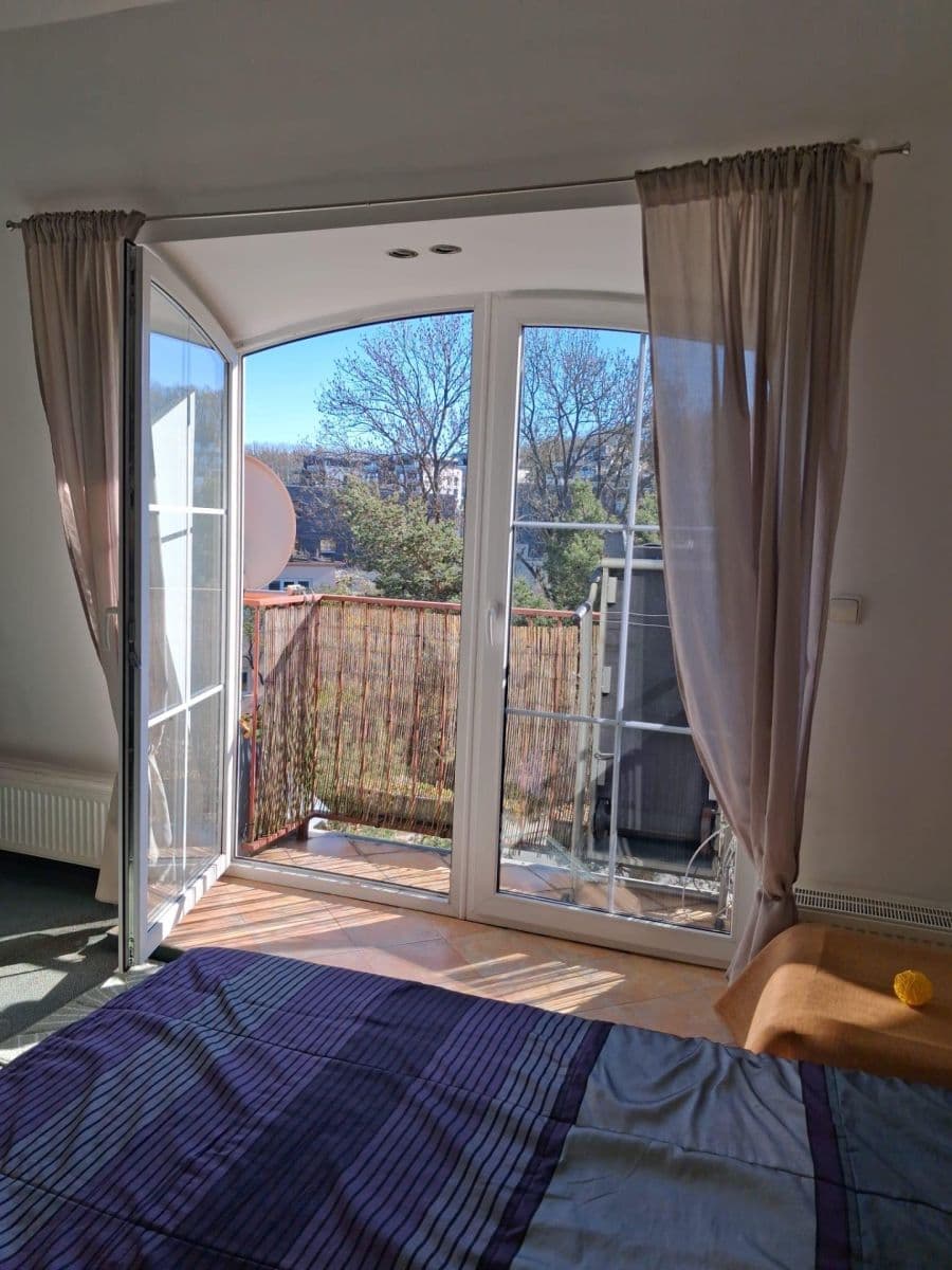 Prenájom bytu 1-izbový 54 m², Smolíkova, Praha, Praha Prenájom bytu 1-izbový 54 m², Smolíkova, Praha, Praha