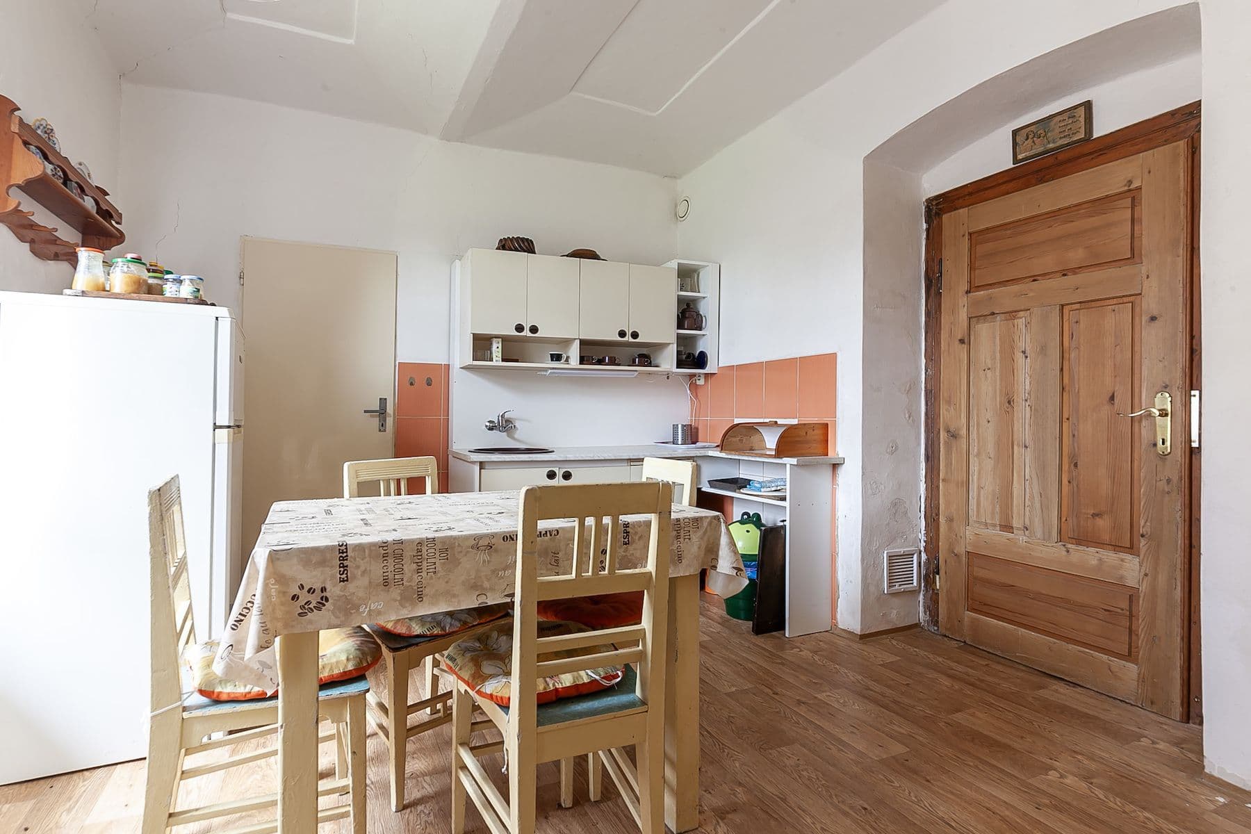 Predaj domu 147 m², pozemek 6.131 m², Dolní Kralovice, Praha Predaj domu 147 m², pozemek 6.131 m², Dolní Kralovice, Praha