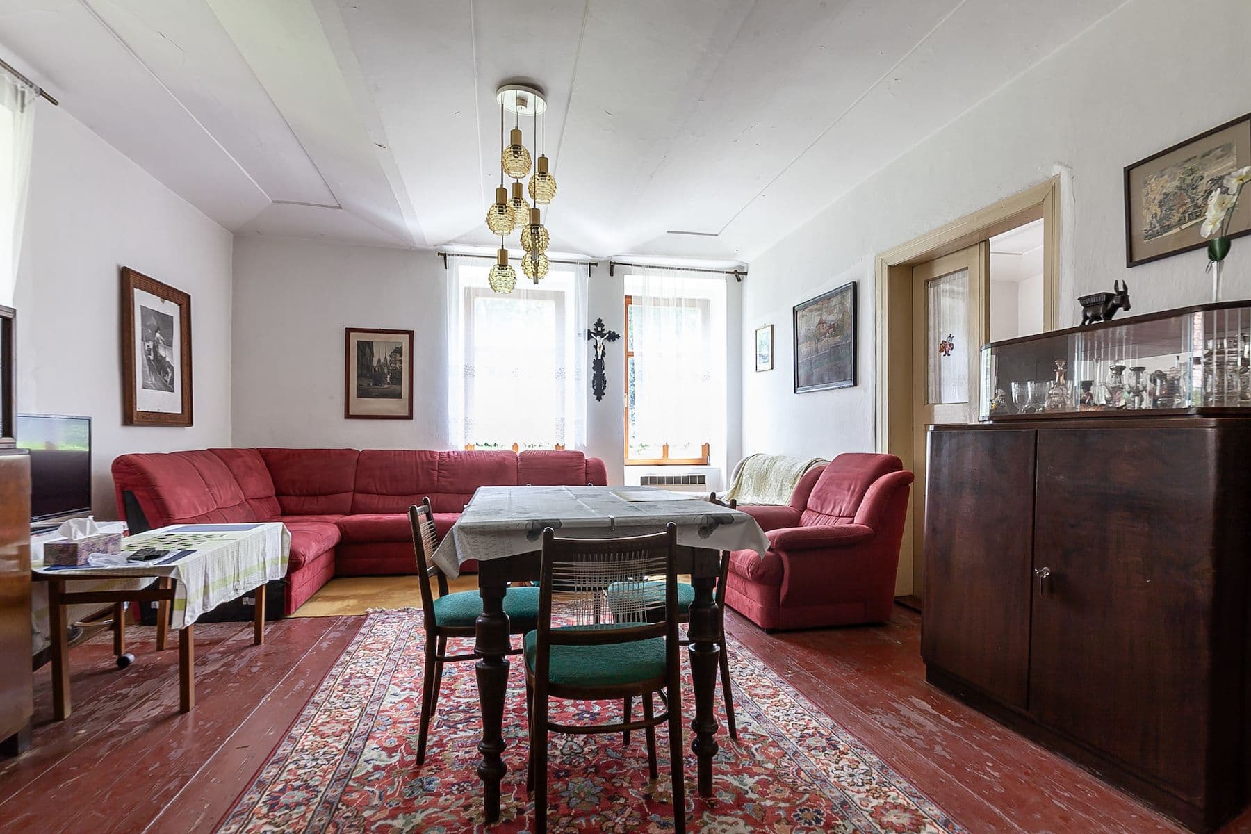 Predaj domu 147 m², pozemek 6.131 m², Dolní Kralovice, Praha Predaj domu 147 m², pozemek 6.131 m², Dolní Kralovice, Praha