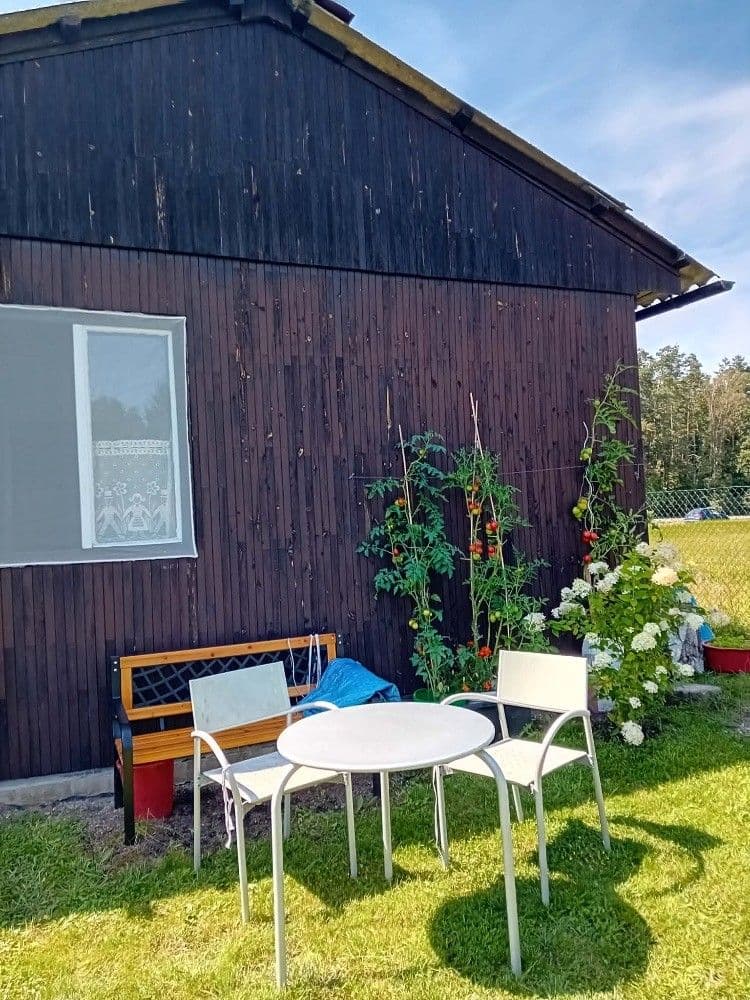 Predaj rekreačného objektu 42 m², pozemek 196 m², Řípec, Jihočeský kraj Predaj rekreačného objektu 42 m², pozemek 196 m², Řípec, Jihočeský kraj