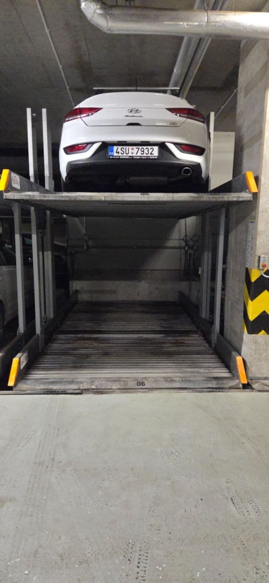 Prenájom garáže 12 m², Praha, Praha Prenájom garáže 12 m², Praha, Praha