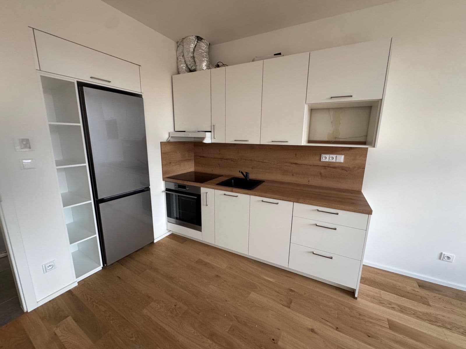 Prenájom bytu 2-izbový 51 m², Bělohorská, Praha, Praha Prenájom bytu 2-izbový 51 m², Bělohorská, Praha, Praha