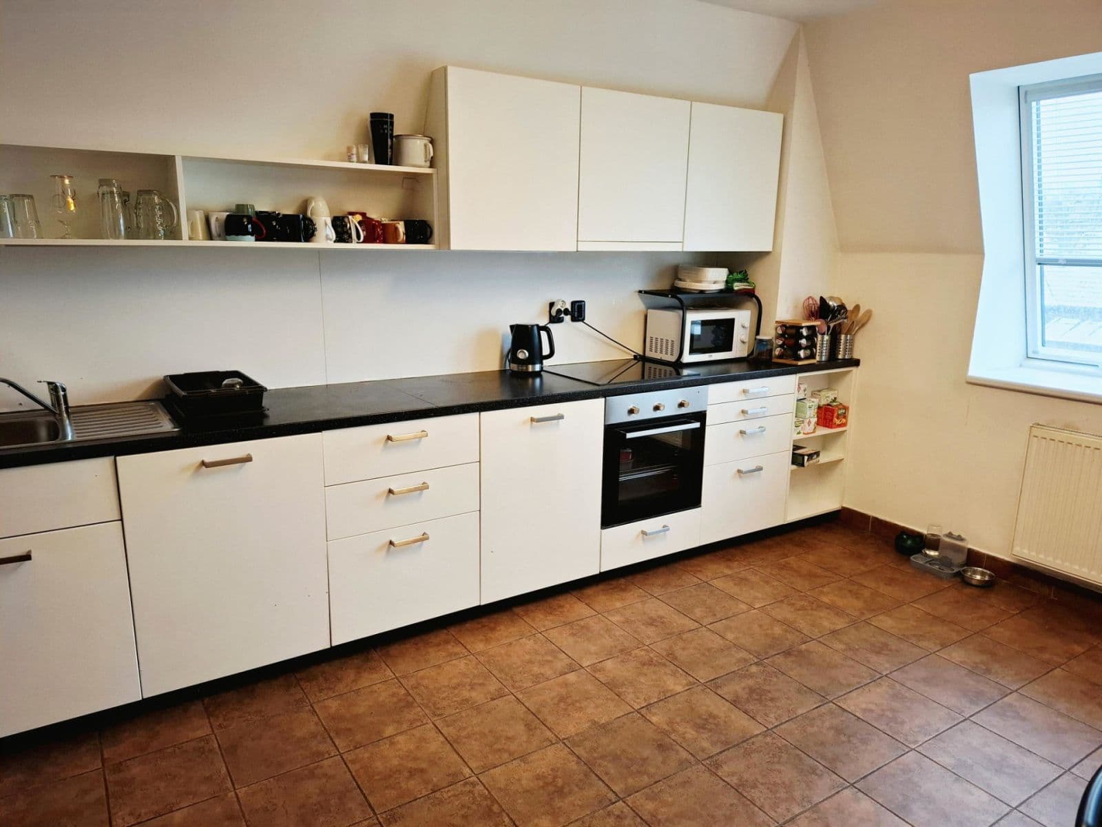 Prenájom bytu 4-izbový 129 m², Medkova, Praha, Praha Prenájom bytu 4-izbový 129 m², Medkova, Praha, Praha