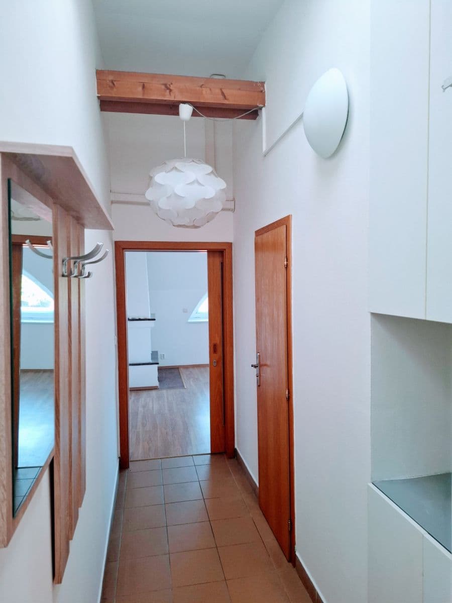 Prenájom bytu 4-izbový 129 m², Medkova, Praha, Praha Prenájom bytu 4-izbový 129 m², Medkova, Praha, Praha