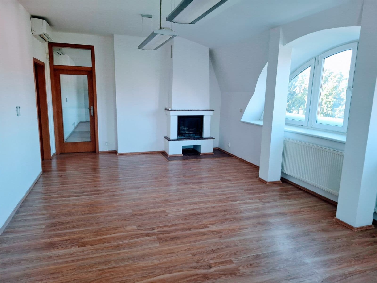 Prenájom bytu 4-izbový 129 m², Medkova, Praha, Praha Prenájom bytu 4-izbový 129 m², Medkova, Praha, Praha