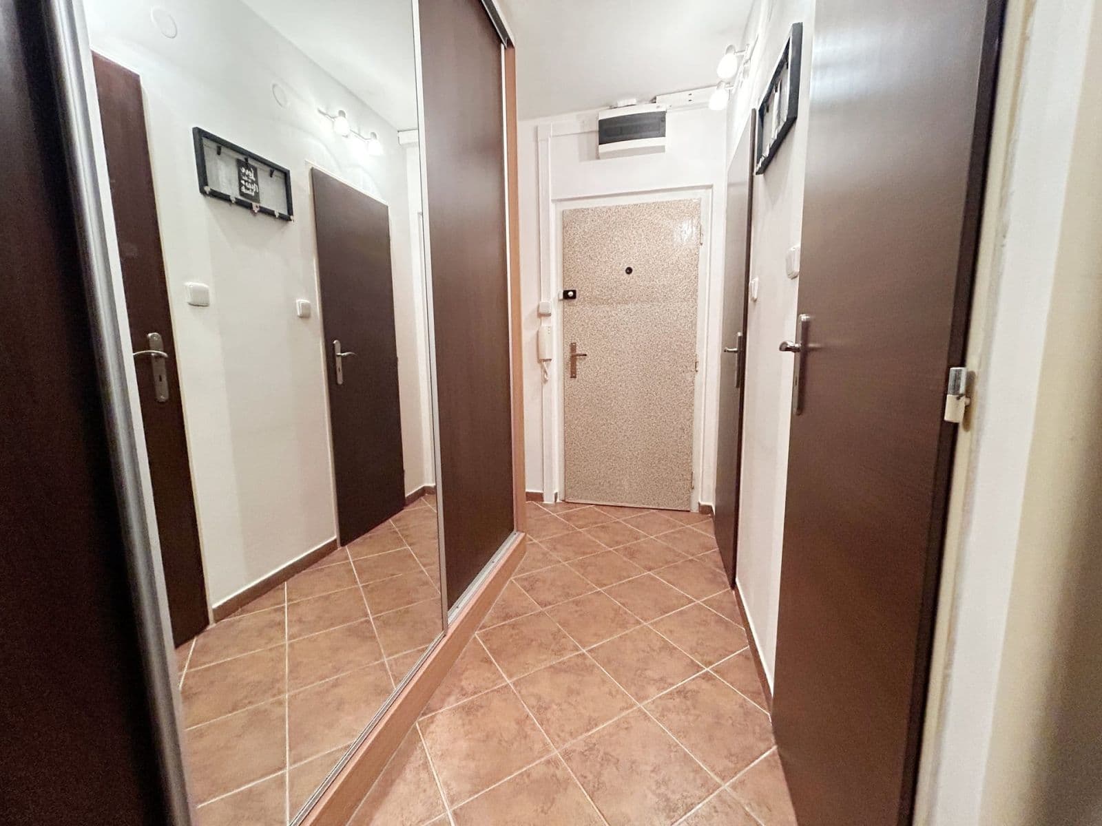 Prenájom bytu 2-izbový 49 m², Kukelská, Praha, Praha Prenájom bytu 2-izbový 49 m², Kukelská, Praha, Praha