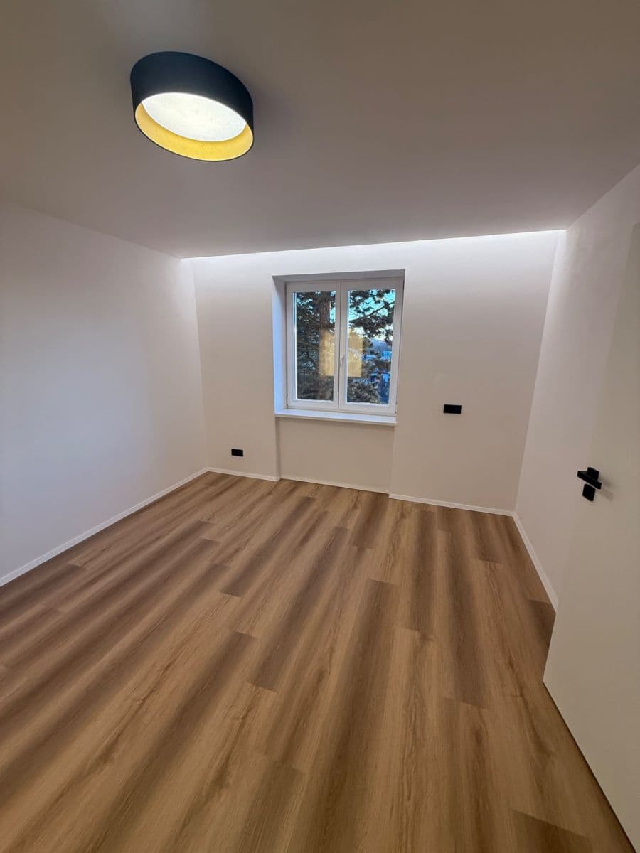 Predaj bytu 3-izbový 55 m², Havlíčkova, Valašské Meziříčí, Zlínský kraj Predaj bytu 3-izbový 55 m², Havlíčkova, Valašské Meziříčí, Zlínský kraj