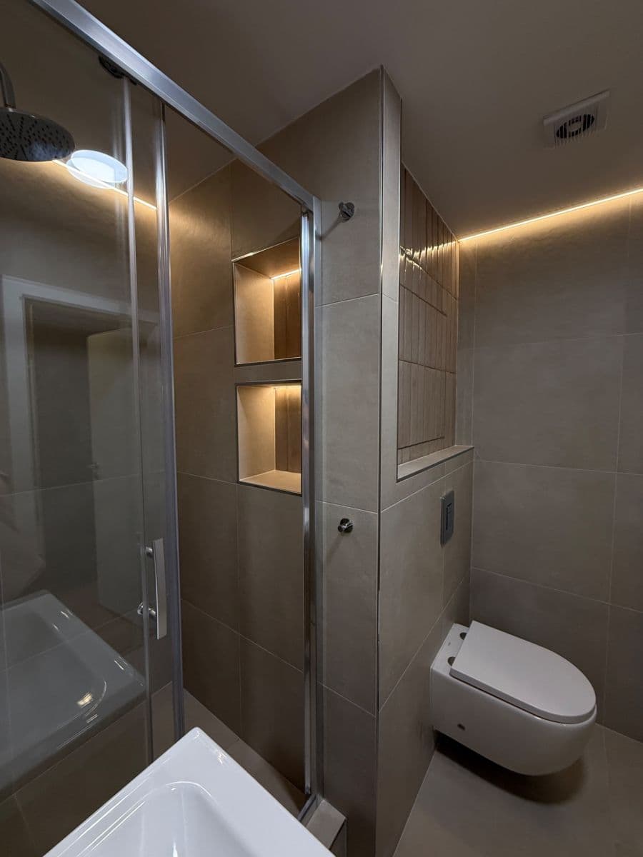 Prenájom bytu 2-izbový 41 m², Trnovanská, Teplice, Ústecký kraj Prenájom bytu 2-izbový 41 m², Trnovanská, Teplice, Ústecký kraj