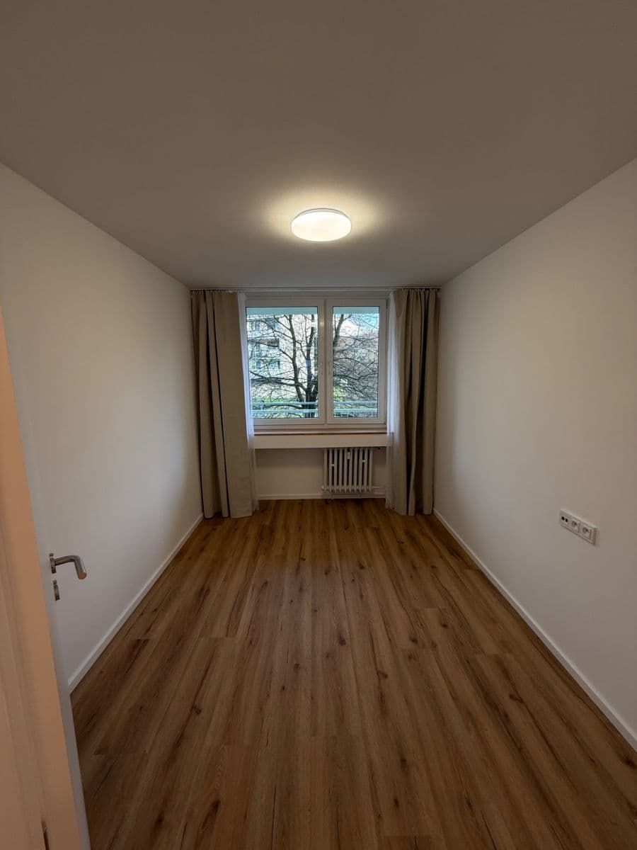 Prenájom bytu 2-izbový 41 m², Trnovanská, Teplice, Ústecký kraj Prenájom bytu 2-izbový 41 m², Trnovanská, Teplice, Ústecký kraj