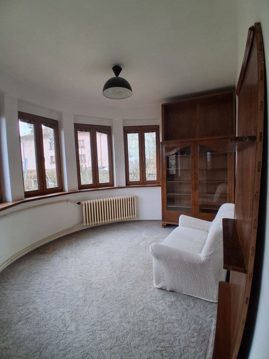 Prenájom bytu 2-izbový 40 m², 5. května, Říčany, Středočeský kraj Prenájom bytu 2-izbový 40 m², 5. května, Říčany, Středočeský kraj