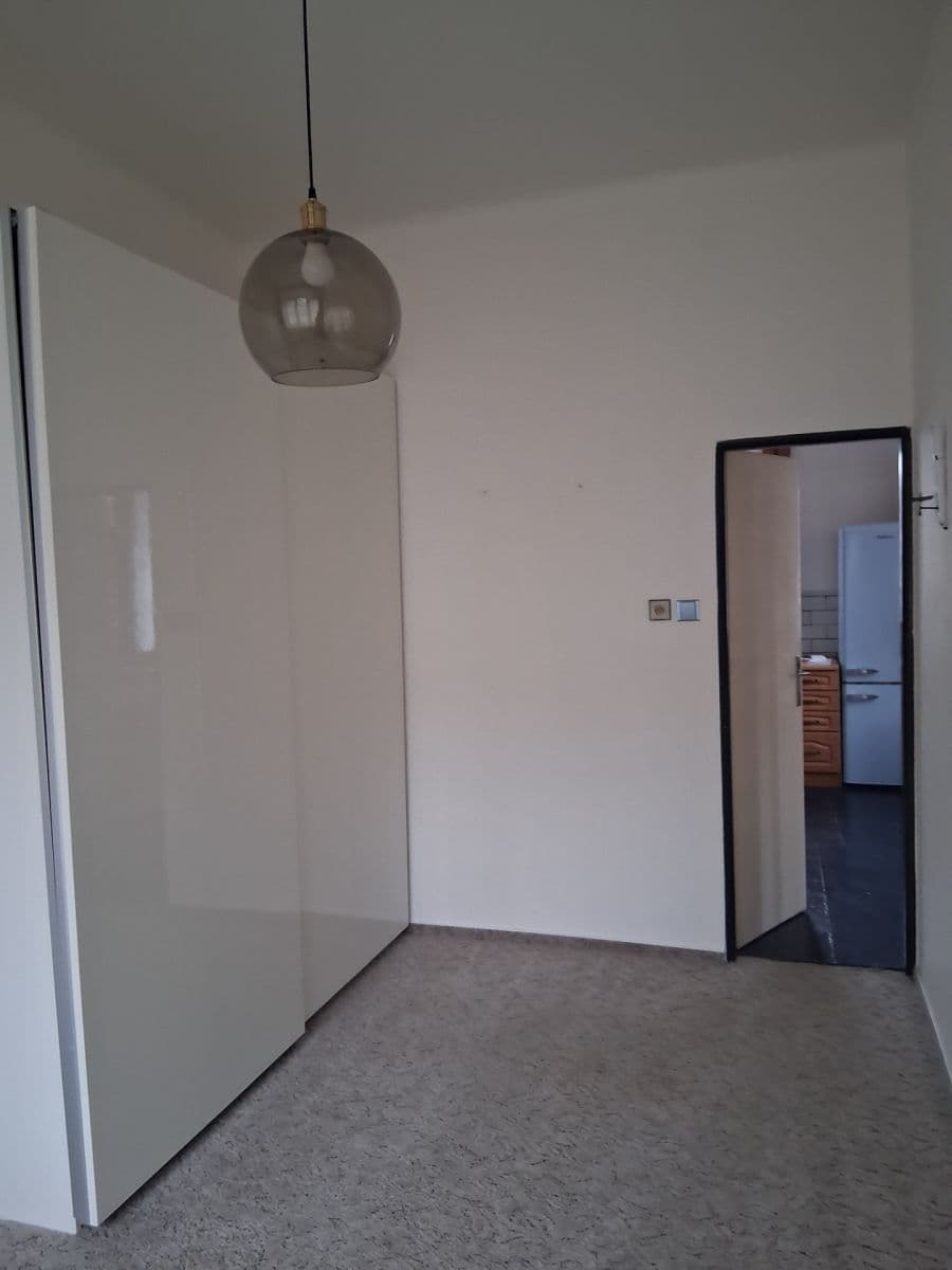 Prenájom bytu 2-izbový 40 m², 5. května, Říčany, Středočeský kraj Prenájom bytu 2-izbový 40 m², 5. května, Říčany, Středočeský kraj