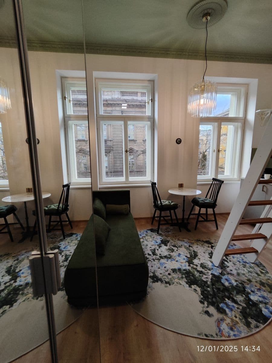 Predaj bytu 1-izbový 18 m², Sokolská, Praha, Praha Predaj bytu 1-izbový 18 m², Sokolská, Praha, Praha