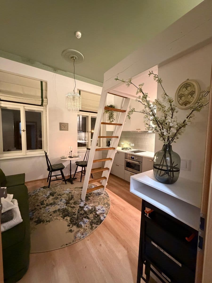 Predaj bytu 1-izbový 18 m², Sokolská, Praha, Praha Predaj bytu 1-izbový 18 m², Sokolská, Praha, Praha