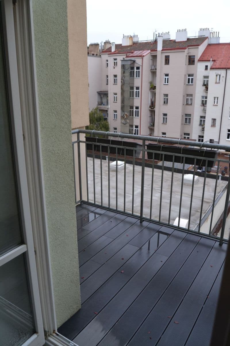 Prenájom bytu 2-izbový 70 m², Korunovační, Praha, Praha Prenájom bytu 2-izbový 70 m², Korunovační, Praha, Praha