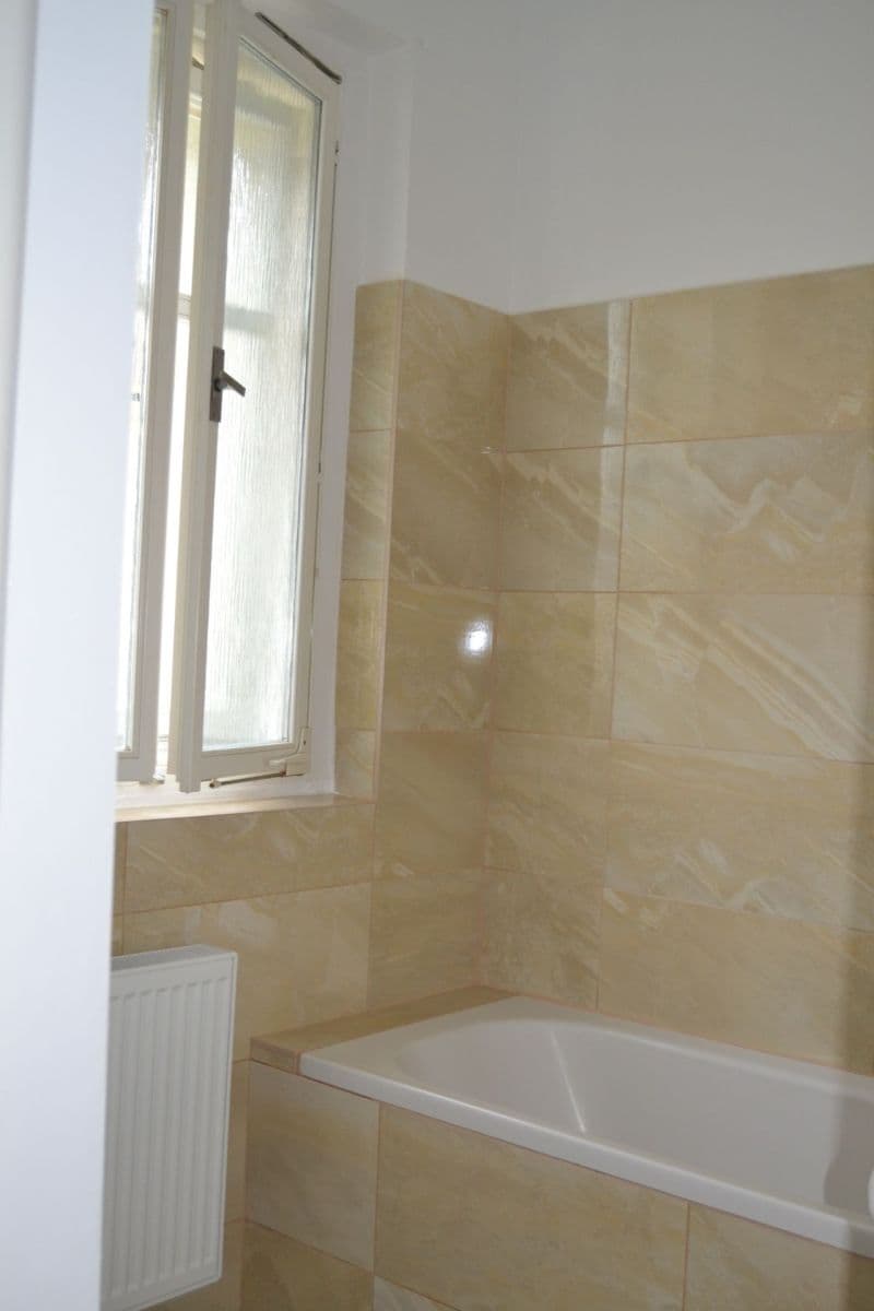 Prenájom bytu 2-izbový 70 m², Korunovační, Praha, Praha Prenájom bytu 2-izbový 70 m², Korunovační, Praha, Praha