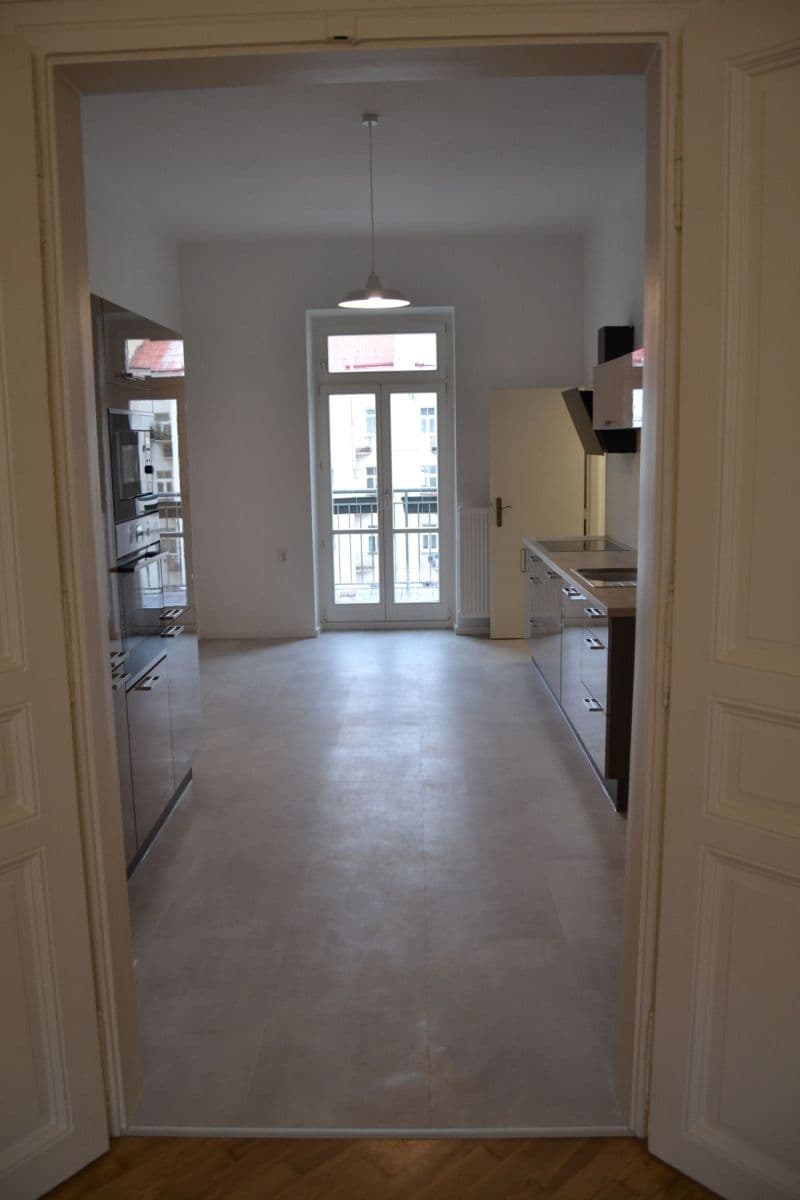 Prenájom bytu 2-izbový 70 m², Korunovační, Praha, Praha Prenájom bytu 2-izbový 70 m², Korunovační, Praha, Praha