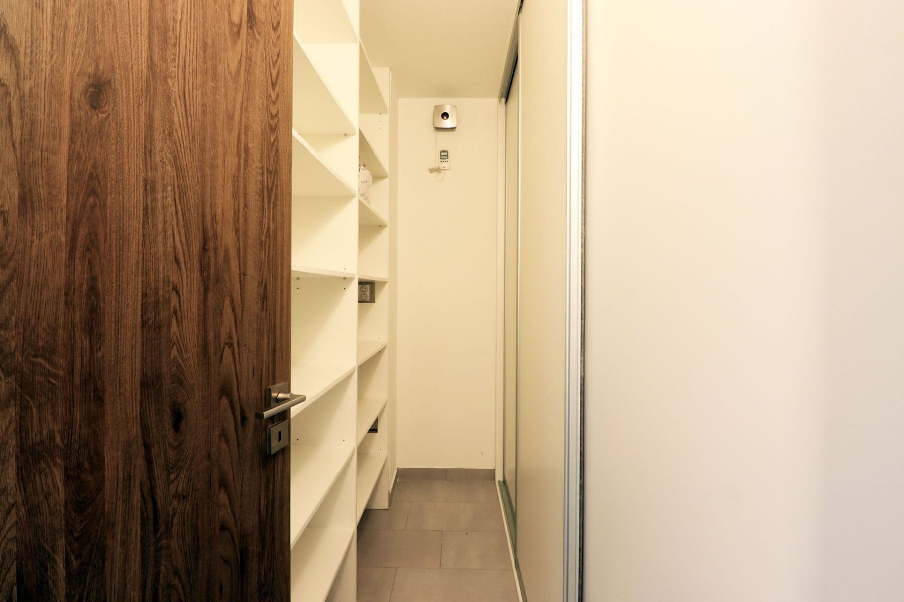 Prenájom bytu 4-izbový 114 m², K Haltýři, Praha, Praha Prenájom bytu 4-izbový 114 m², K Haltýři, Praha, Praha