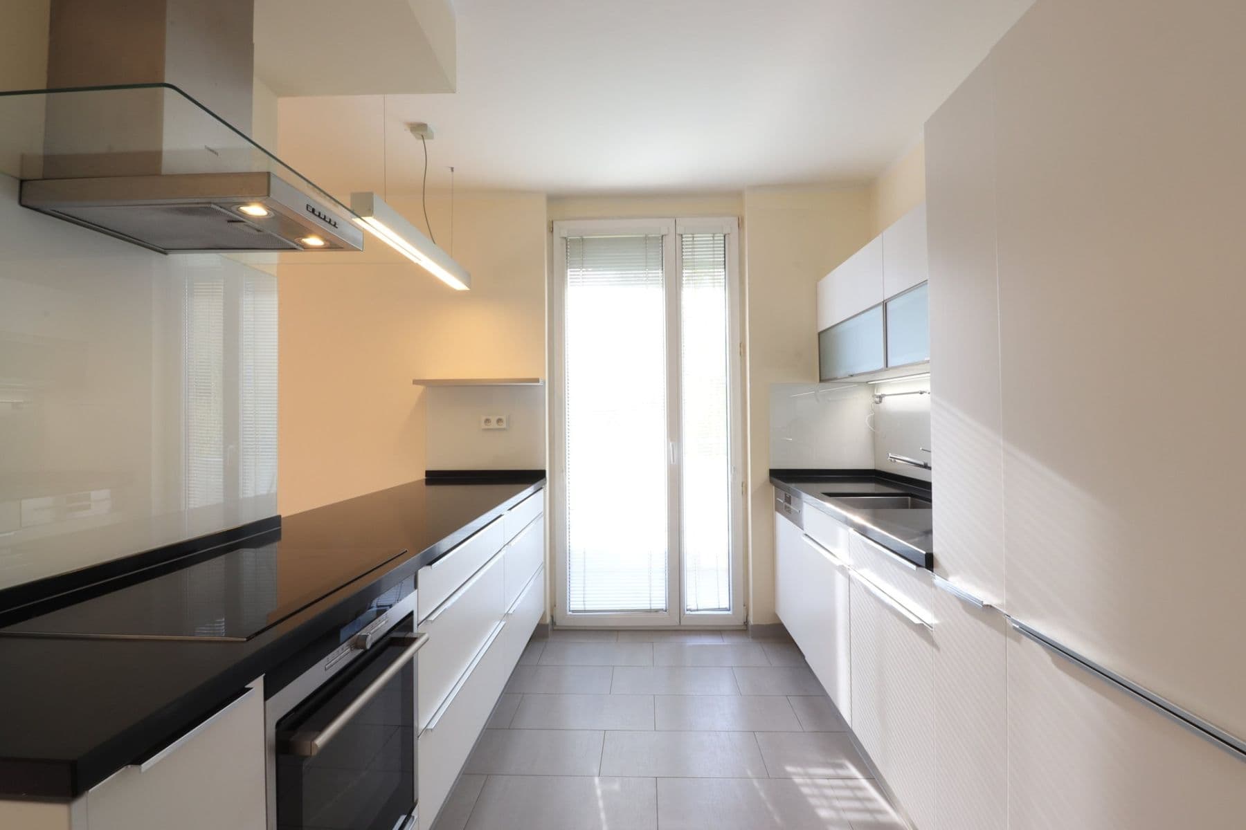 Prenájom bytu 4-izbový 114 m², K Haltýři, Praha, Praha Prenájom bytu 4-izbový 114 m², K Haltýři, Praha, Praha