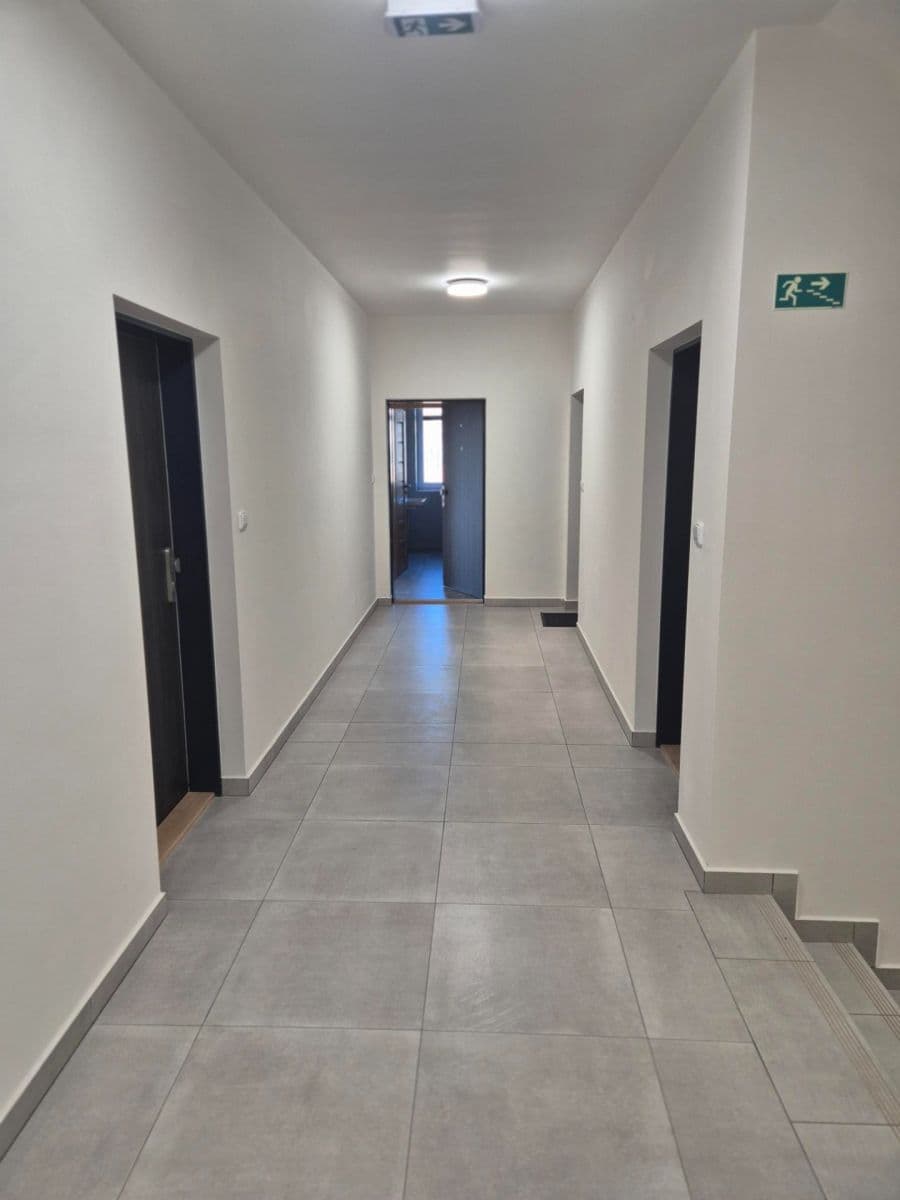 Prenájom bytu 1-izbový 37 m², Pražská, Kolín, Středočeský kraj Prenájom bytu 1-izbový 37 m², Pražská, Kolín, Středočeský kraj