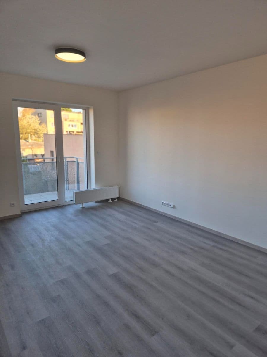 Prenájom bytu 1-izbový 37 m², Pražská, Kolín, Středočeský kraj Prenájom bytu 1-izbový 37 m², Pražská, Kolín, Středočeský kraj