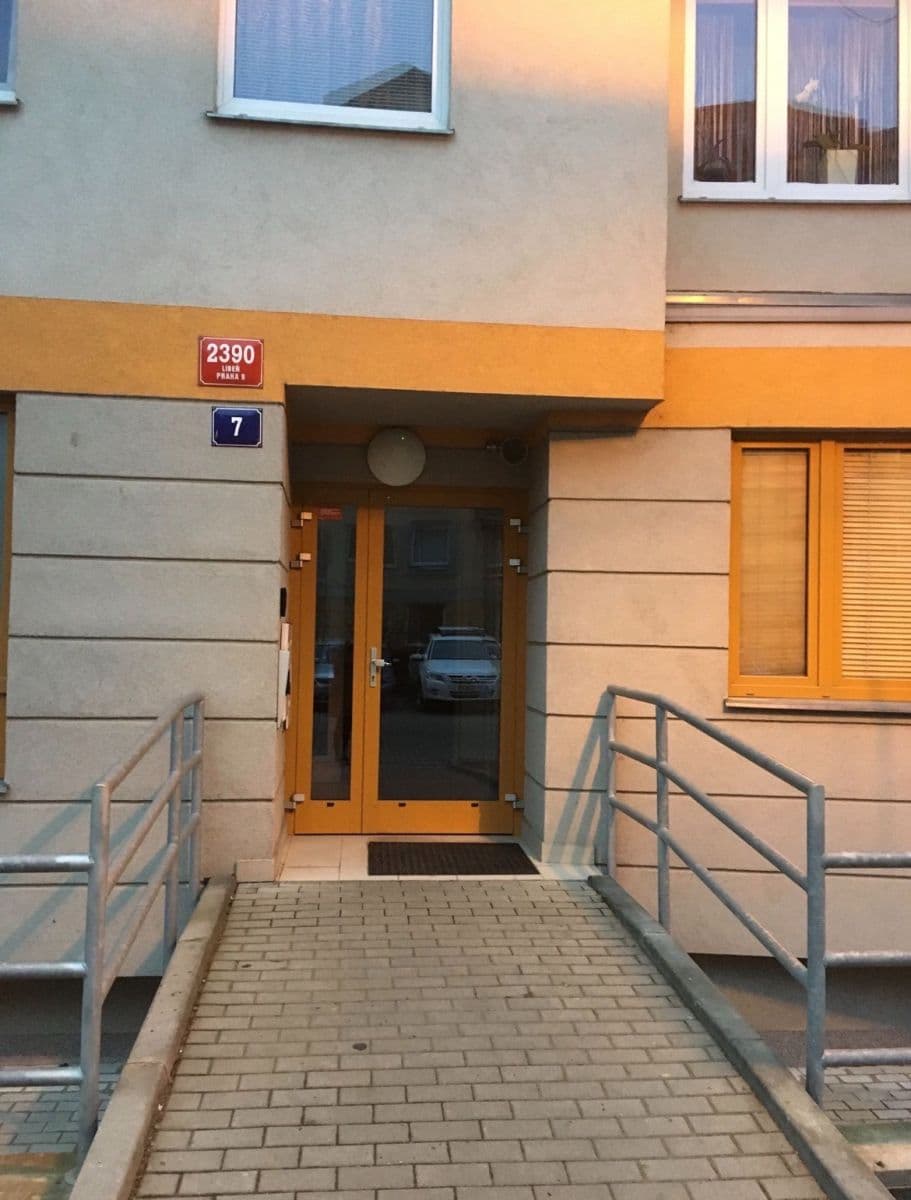 Prenájom bytu 1-izbový 31 m², Kovanecká, Praha, Praha Prenájom bytu 1-izbový 31 m², Kovanecká, Praha, Praha