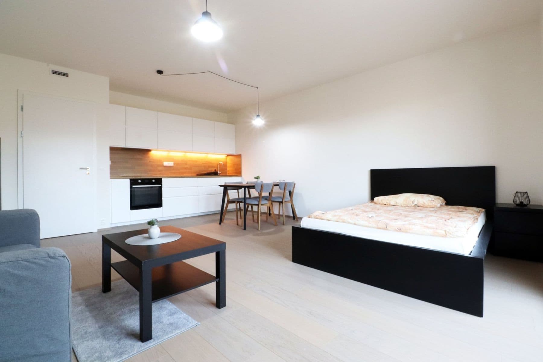 Prenájom bytu 1-izbový 40 m², Vorařská, Praha, Praha Prenájom bytu 1-izbový 40 m², Vorařská, Praha, Praha