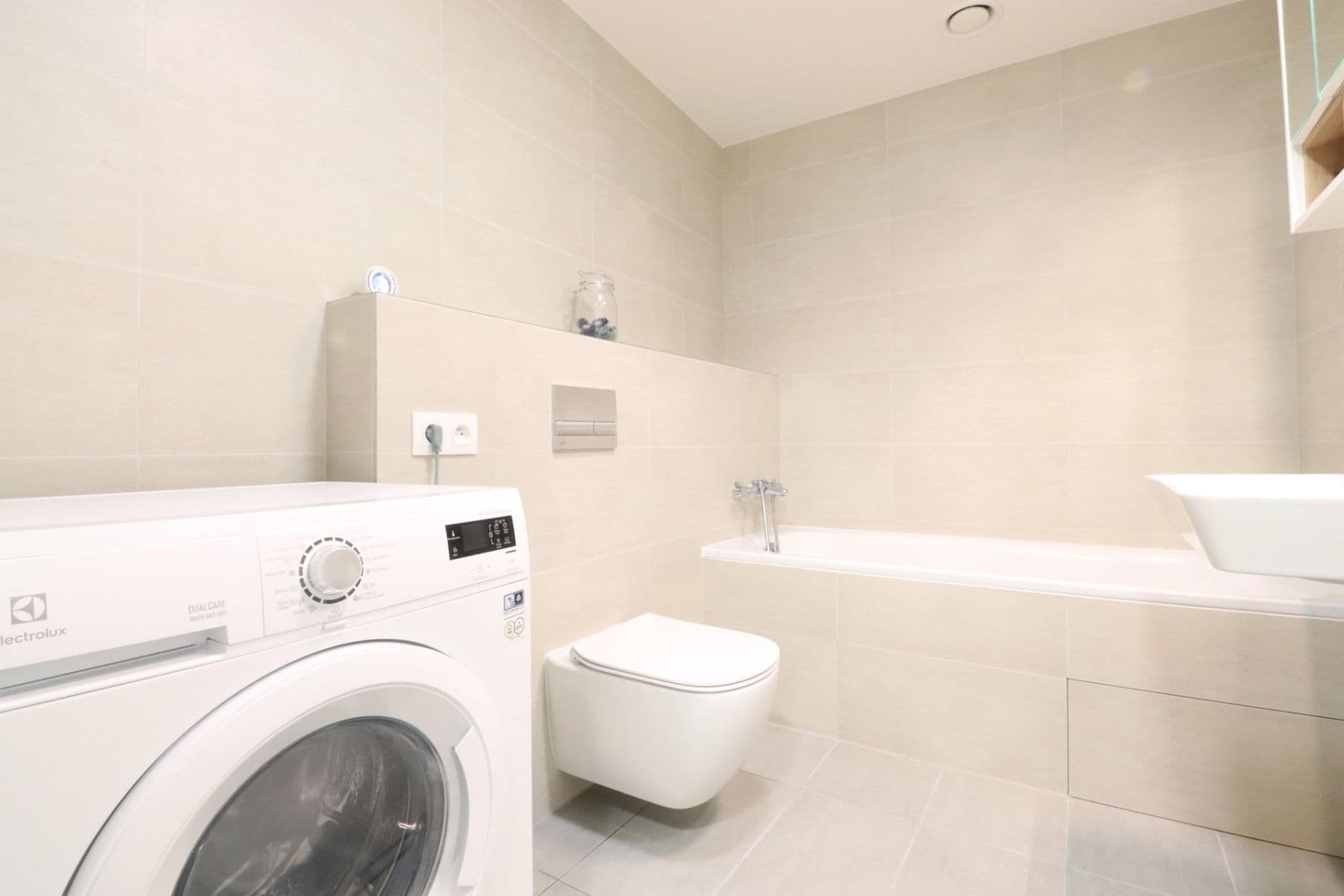 Prenájom bytu 1-izbový 40 m², Vorařská, Praha, Praha Prenájom bytu 1-izbový 40 m², Vorařská, Praha, Praha