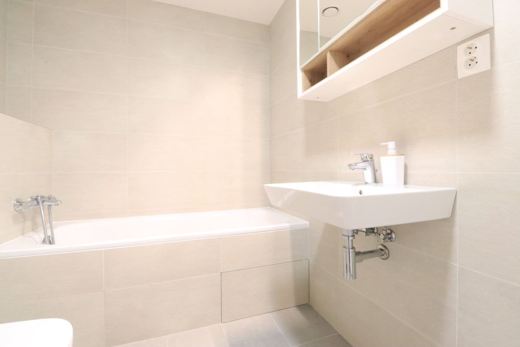 Prenájom bytu 1-izbový 40 m², Vorařská, Praha, Praha Prenájom bytu 1-izbový 40 m², Vorařská, Praha, Praha