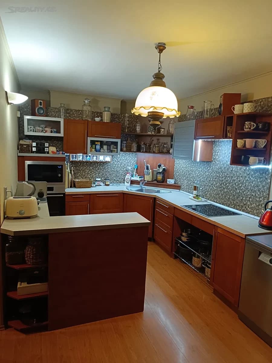 Predaj domu 396 m², pozemek 660 m², Karla Čapka, Chomutov, Ústecký kraj Predaj domu 396 m², pozemek 660 m², Karla Čapka, Chomutov, Ústecký kraj