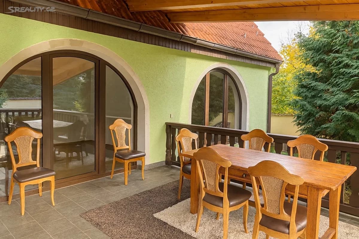 Predaj domu 396 m², pozemek 660 m², Karla Čapka, Chomutov, Ústecký kraj Predaj domu 396 m², pozemek 660 m², Karla Čapka, Chomutov, Ústecký kraj