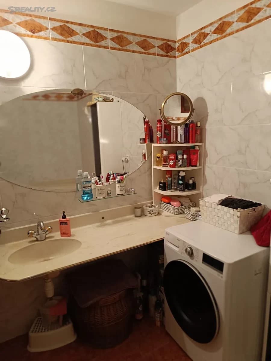 Predaj domu 396 m², pozemek 660 m², Karla Čapka, Chomutov, Ústecký kraj Predaj domu 396 m², pozemek 660 m², Karla Čapka, Chomutov, Ústecký kraj